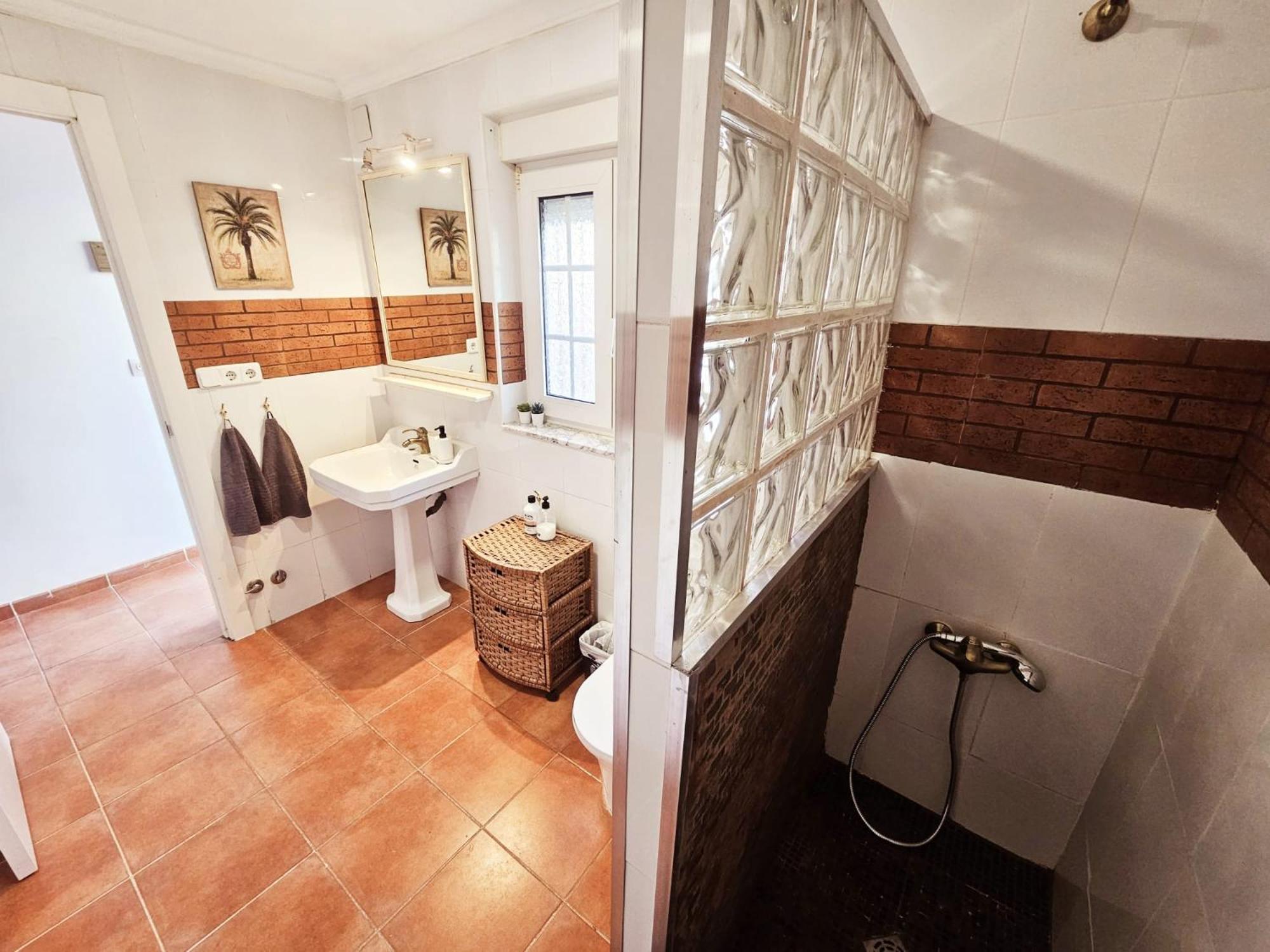 Rustico Con Piscina Y Barbacoa, Valencia Holiday home *