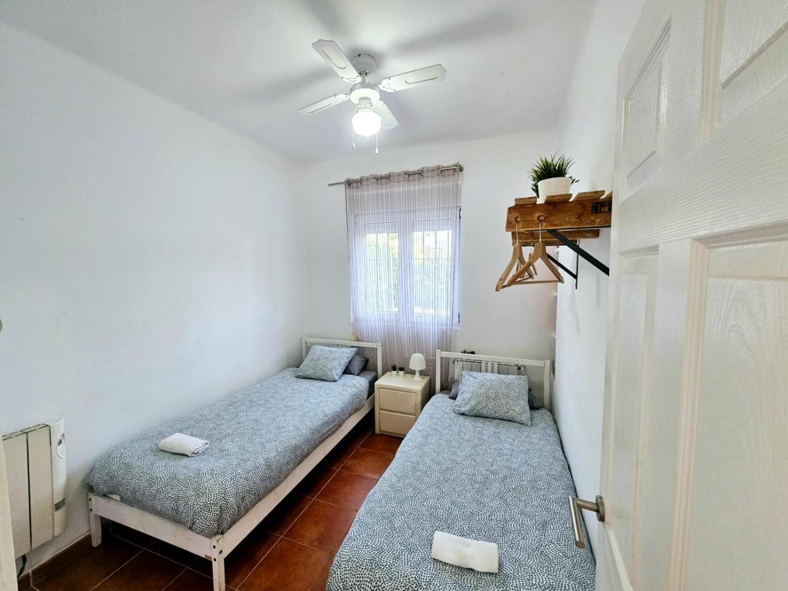Rustico Con Piscina Y Barbacoa, Valencia Holiday home